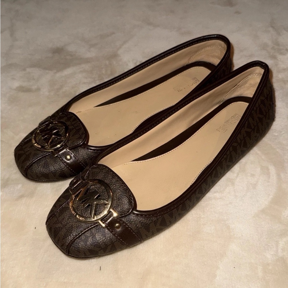 Michael Kors Women’s Brown Leather Flats- Size 9